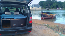 Un breton invente un kit nomade pour manger, dormir et se doucher partout