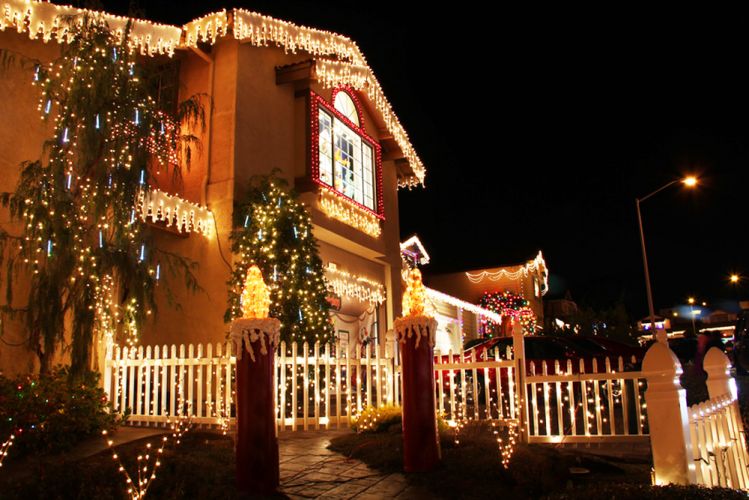 Maison illuminée à l'occasion de Noël