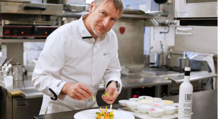 Les meilleurs conseils des grands chefs pour cuisiner bio et bon Paolo Sari, chef du restaurant bio l'Elsa, en principauté de Monaco