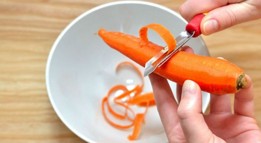carotte épluchée à l'économe
