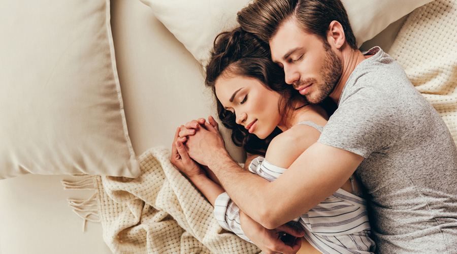 Sommeil à deux : la manière dont vous dormez en dit long sur votre relation