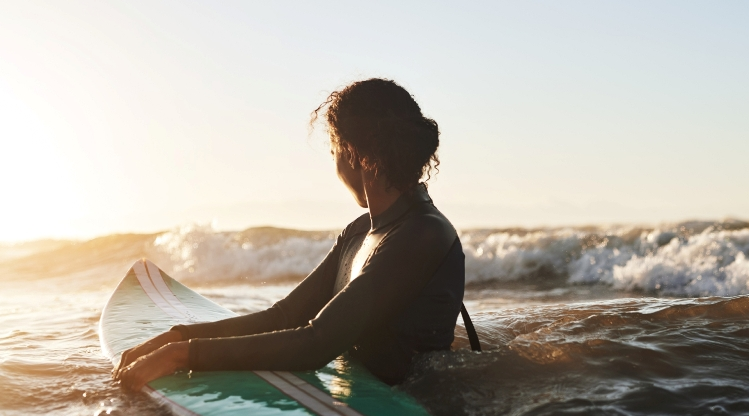 Surf : les alternatives pour prendre la vague tout en restant écolo