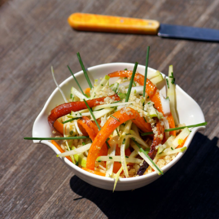 Salade de quinoa aux carottes rôties et mélange Colombo